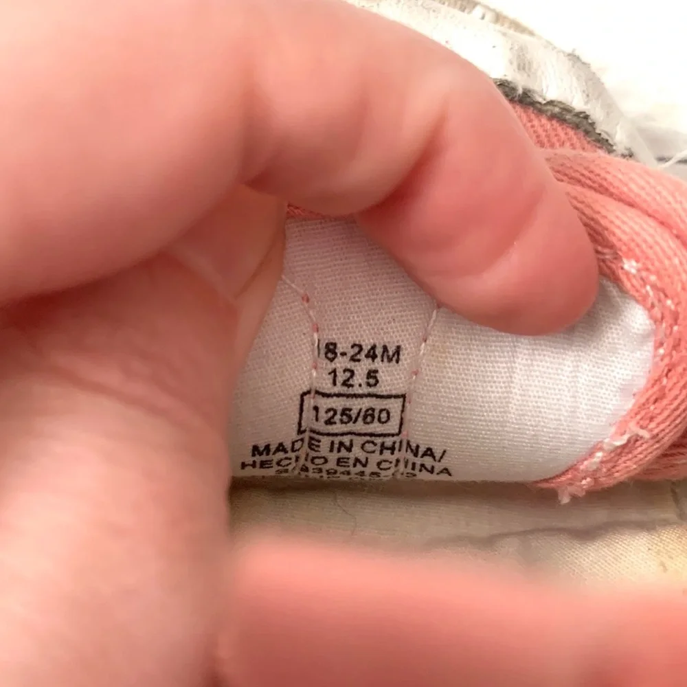 Old Navy 18-24m Baby Girl Pink Shoes Slip On Baby Toddler Soft Sole Sneakers